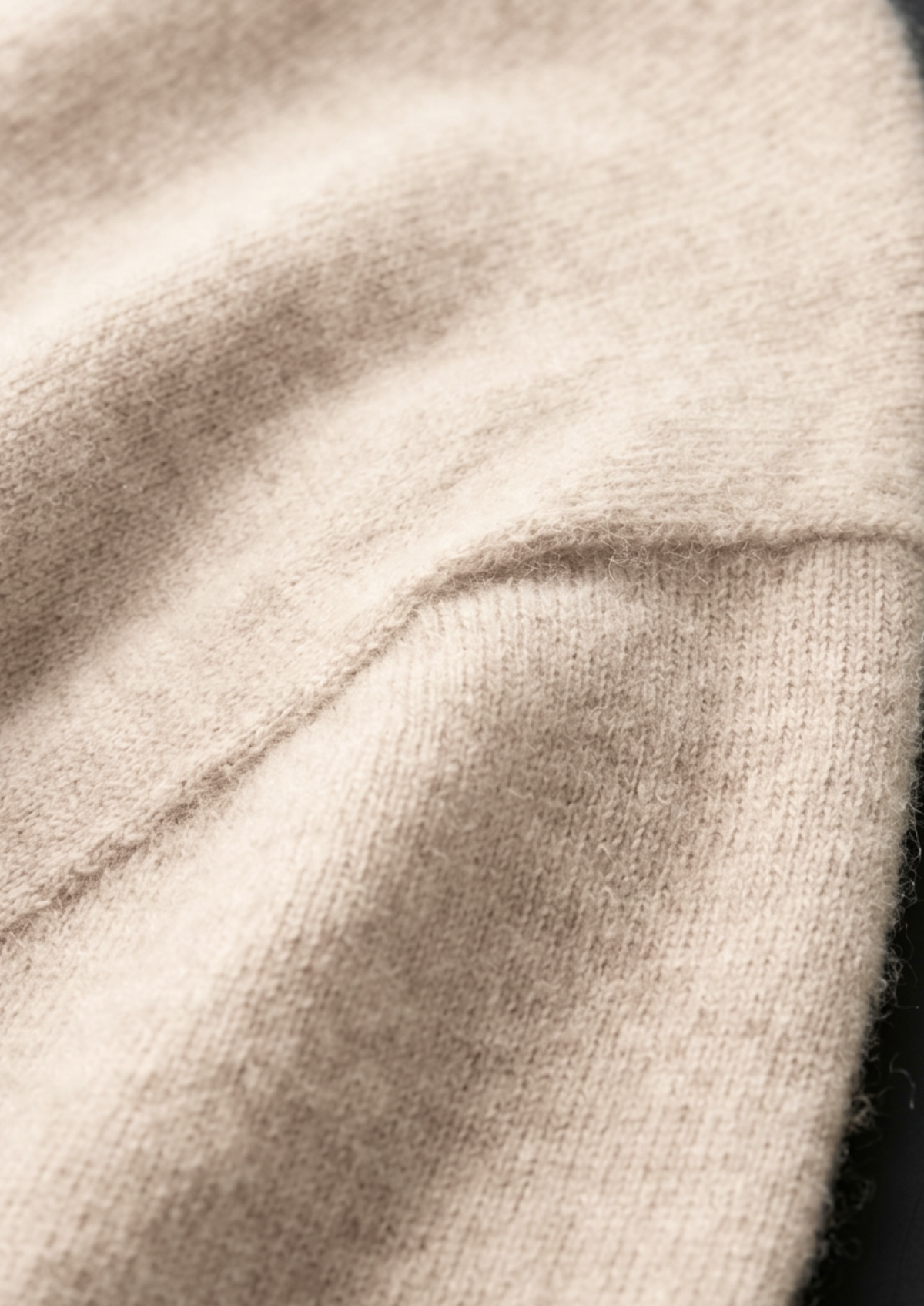 Premium Cashmere Classic Crewneck T-Shirt - Ivory Mocha | Apuro