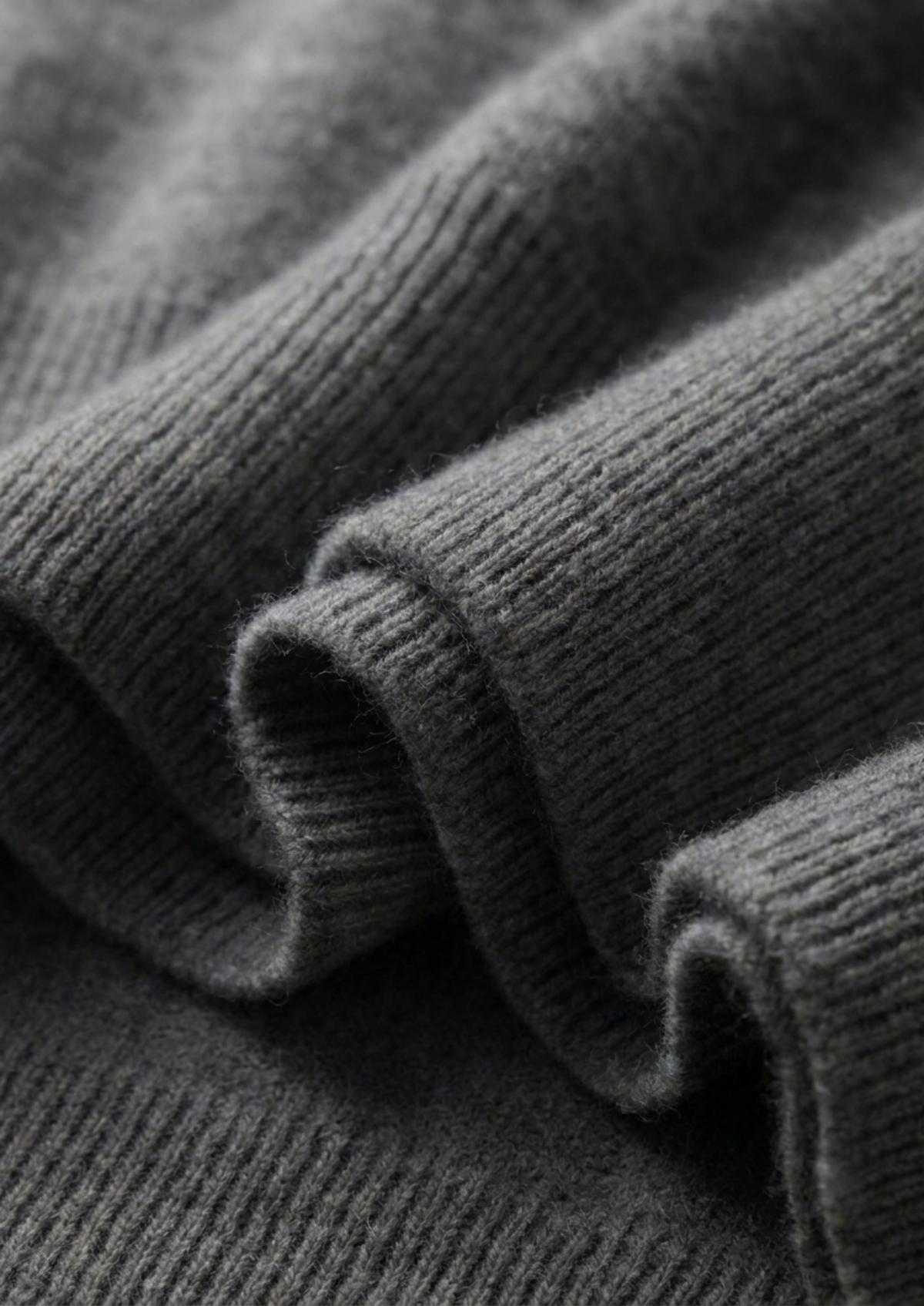 Premium Cashmere Classic Crewneck T-Shirt - Dark Gray | Apuro