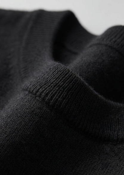 Premium Cashmere Classic Crewneck T-Shirt - Black | Apuro