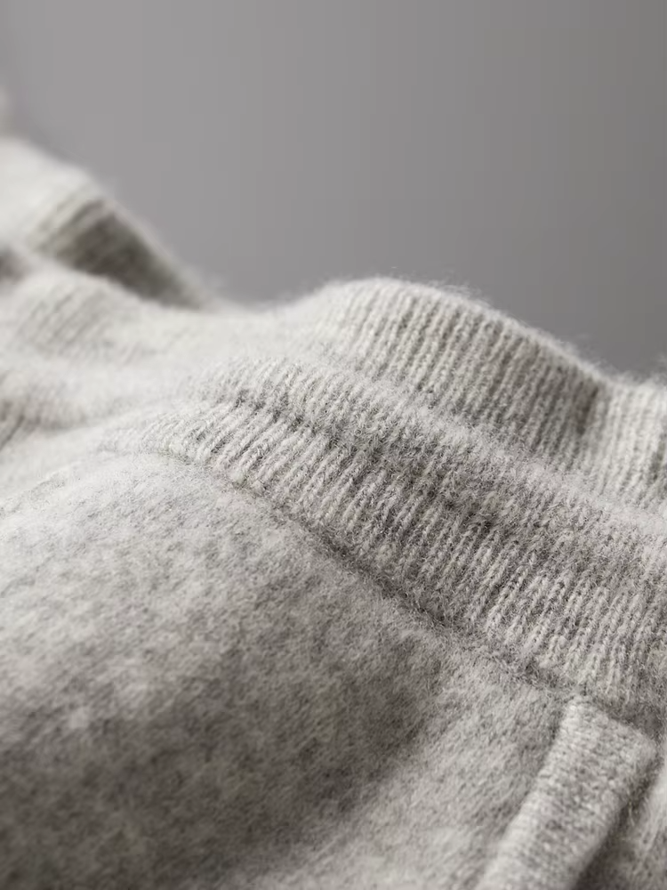 Pure Extra-Fine Merino Wool Leisure Trousers | Apuro