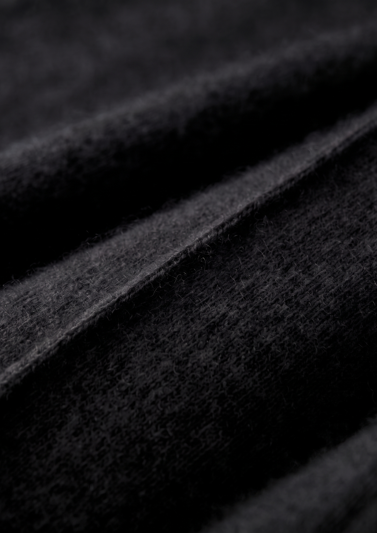 Pure Extra-Fine Merino Wool Black Luzzo Set | Apuro
