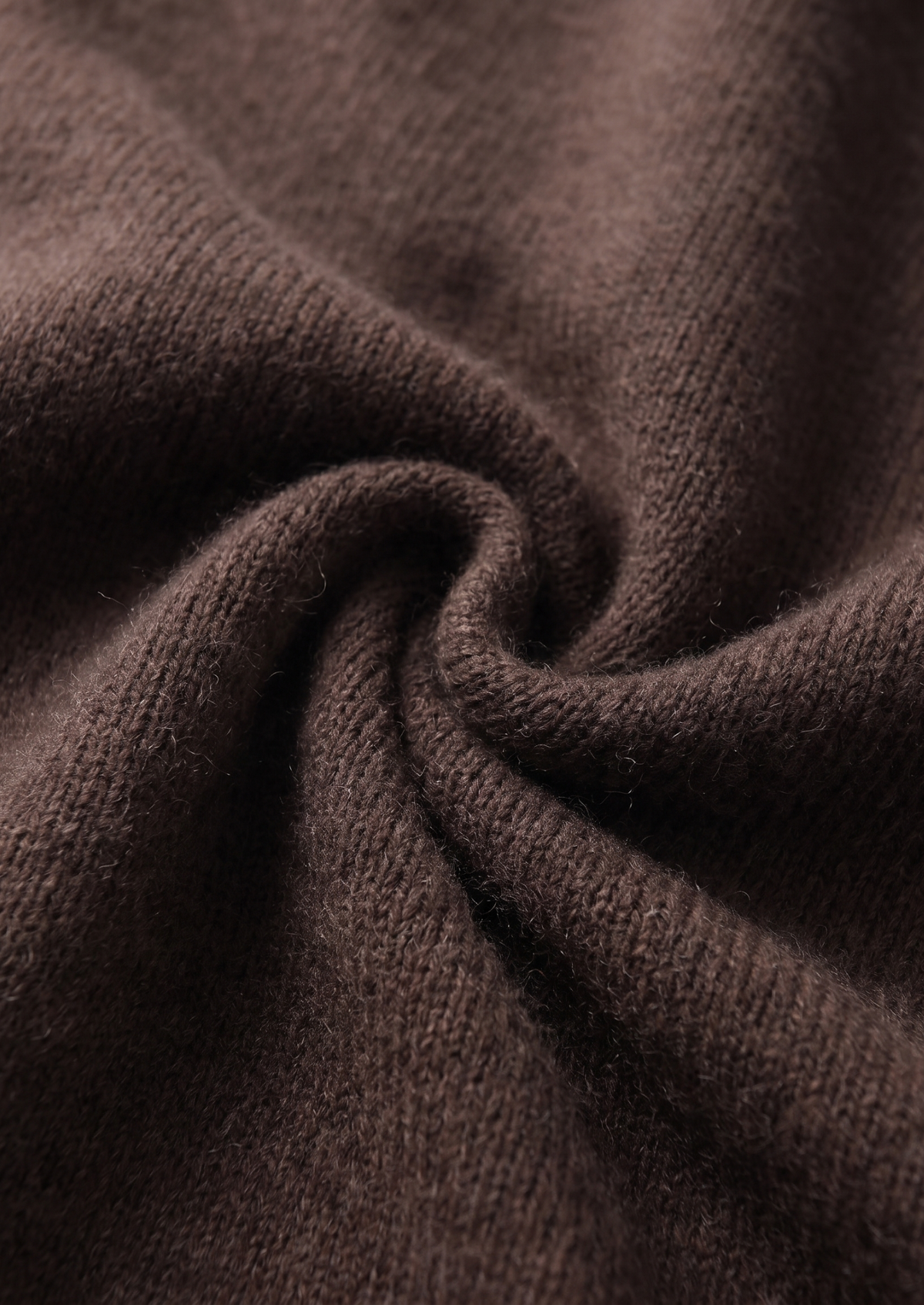Pure Extra-Fine Merino Wool Dark Brown Luzzo Set | Apuro