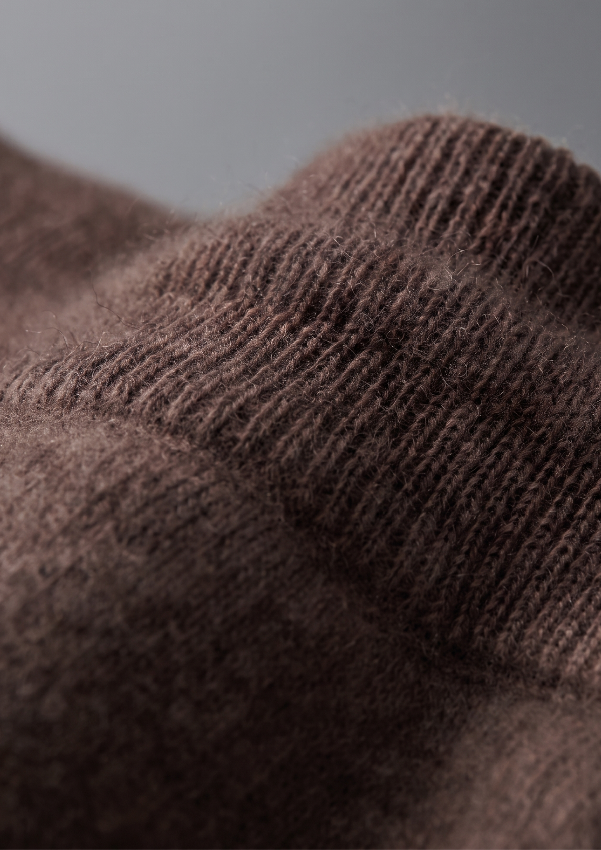 Pure Extra-Fine Merino Wool Dark Brown Luzzo Set | Apuro
